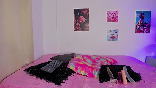 Snapshot of mia_purplee chatting on 10-21-25, 03:18 mia purplee online show from 10-21-25, 03:18