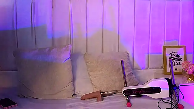 salma falcon online show from 09-17-25, 07:37