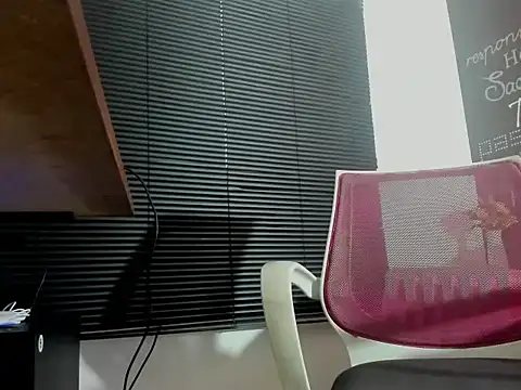 Megam  online show from 09-10-25, 09:04