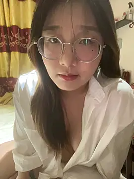 sisi-maiden online show from 04-30-26, 01:06