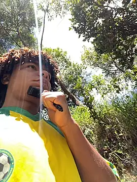 Snapshot of Alexis_Spicter chatting on 09-15-25, 06:08 Alexis Spicter online show from 09-15-25, 06:08