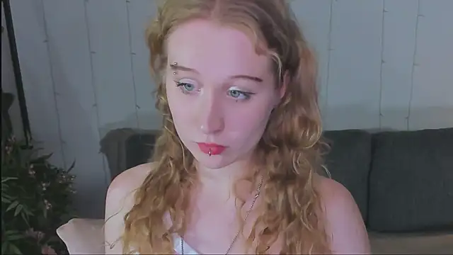 Astra mluse online show from 10-18-25, 04:19