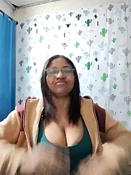 Snapshot of Avannay chatting on 09-15-25, 01:05 Avannay online show from 09-15-25, 01:05