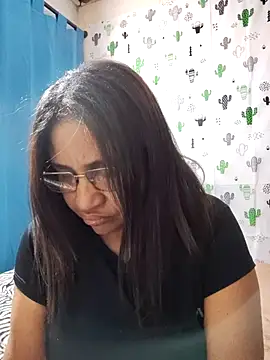 Snapshot of Avannay chatting on 10-02-25, 11:56 Avannay online show from 10-02-25, 11:56