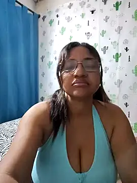 Snapshot of Avannay chatting on 10-16-25, 11:39 Avannay online show from 10-16-25, 11:39