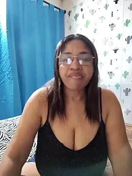 Snapshot of Avannay chatting on 10-18-25, 12:57 Avannay online show from 10-18-25, 12:57