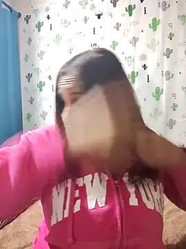 Snapshot of Avannay chatting on 12-02-25, 01:11 Avannay online show from 12-02-25, 01:11