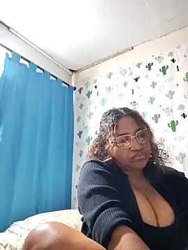 Snapshot of Avannay chatting on 04-17-26, 01:52 Avannay online show from 04-17-26, 01:52