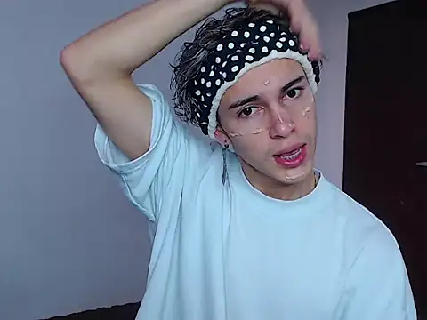 john vichenso online show from 10-28-25, 10:01