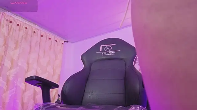 ZURY TAY online show from 03-27-26, 12:05