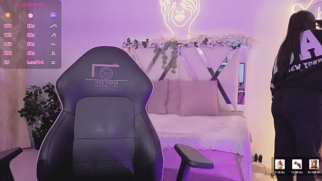 ZURY TAY online show from 04-27-26, 11:52