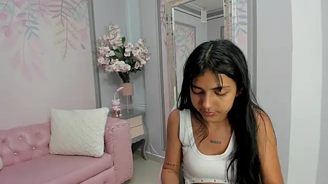 Snapshot of Jessgarcia_ chatting on 10-09-25, 05:27 Jessgarcia  online show from 10-09-25, 05:27