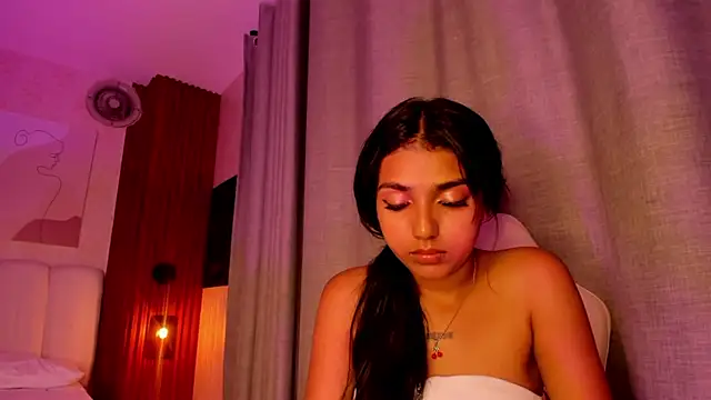 Snapshot of Jessgarcia_ chatting on 10-26-25, 11:05 Jessgarcia  online show from 10-26-25, 11:05