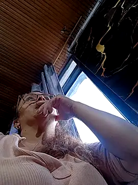 Lady 16 online show from 02-18-26, 10:06