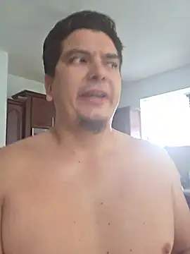 Snapshot of lucho8690 chatting on 06-10-26, 12:59 lucho8690 online show from 06-10-26, 12:59