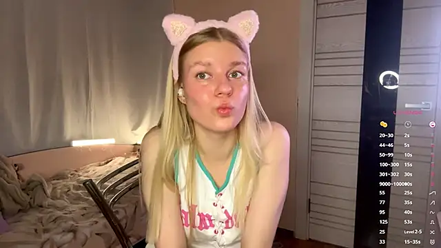 MaryjaneSpider online show from 10-22-25, 06:51