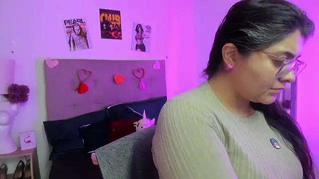 TifanyAmazinng online show from 02-10-26, 01:15