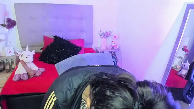 TifanyAmazinng online show from 04-23-26, 01:02