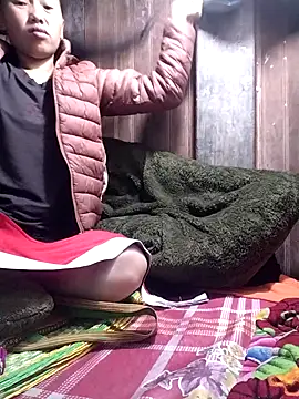 Snapshot of PhamPm70 chatting on 11-22-25, 10:42 PhamPm70 online show from 11-22-25, 10:42