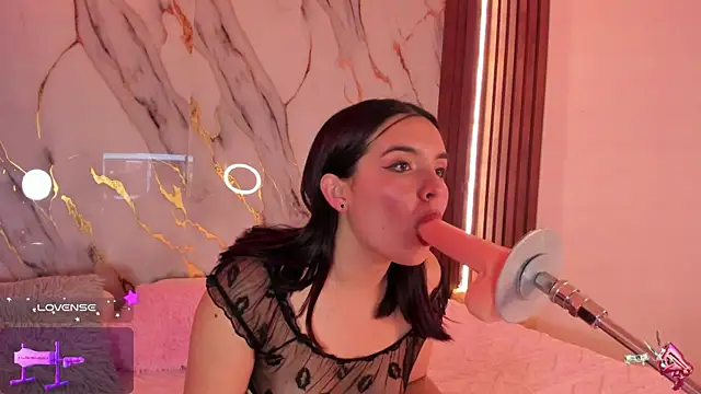 alicecute77 online show from 09-30-25, 02:27