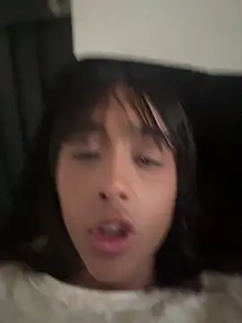 Aleja ruizz online show from 11-05-25, 09:59