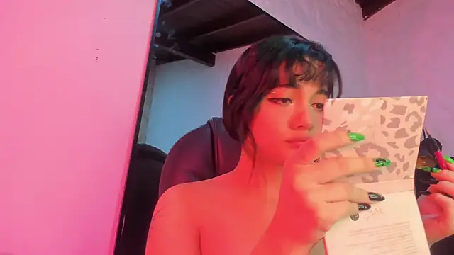 Snapshot of Darky_Doll chatting on 10-07-25, 05:26 Darky Doll online show from 10-07-25, 05:26