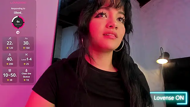 Snapshot of Darky_Doll chatting on 10-17-25, 04:48 Darky Doll online show from 10-17-25, 04:48