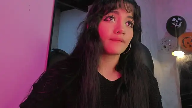 Snapshot of Darky_Doll chatting on 10-23-25, 04:01 Darky Doll online show from 10-23-25, 04:01