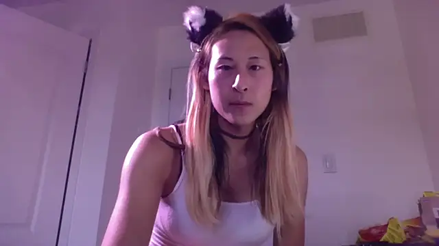 Snapshot of hofgw7 chatting on 10-12-25, 05:34 hofgw7 online show from 10-12-25, 05:34