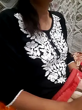 Aarti-kumri online show from 11-10-25, 04:17