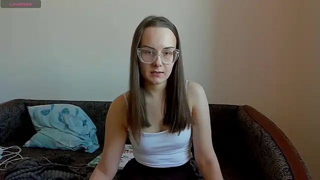 Snapshot of Kelly_Cartier chatting on 04-15-26, 12:34 Kelly Cartier online show from 04-15-26, 12:34