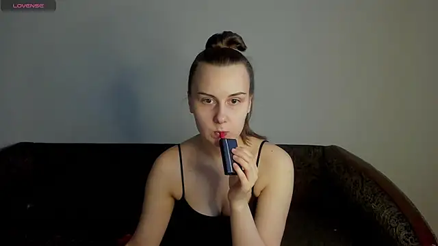 Snapshot of Kelly_Cartier chatting on 05-02-26, 03:50 Kelly Cartier online show from 05-02-26, 03:50