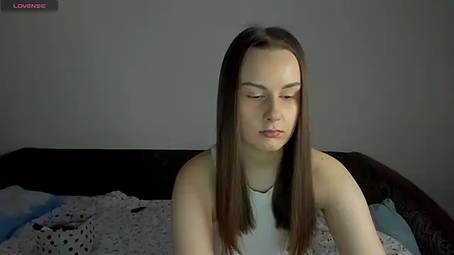 Snapshot of Kelly_Cartier chatting on 05-11-26, 04:15 Kelly Cartier online show from 05-11-26, 04:15