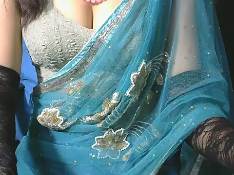 Snapshot of sheetal-sheetal95 chatting on 06-05-26, 05:40 sheetal-sheetal95 online show from 06-05-26, 05:40