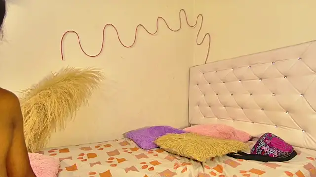 tatixxxvega online show from 10-25-25, 01:18