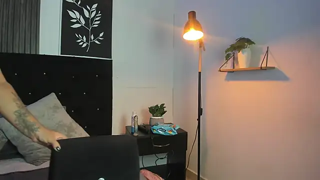 Snapshot of nanny__cute chatting on 09-12-25, 03:34 nanny  cute online show from 09-12-25, 03:34