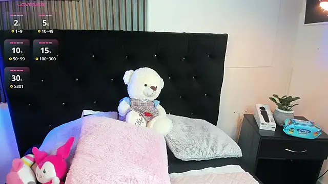 Snapshot of nanny__cute chatting on 09-28-25, 04:40 nanny  cute online show from 09-28-25, 04:40