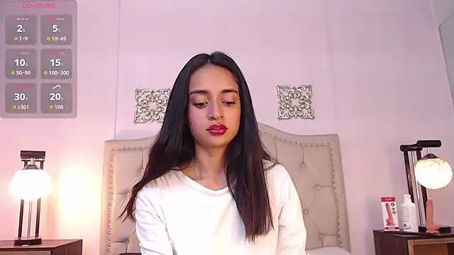 Leilani- online show from 10-11-25, 01:42