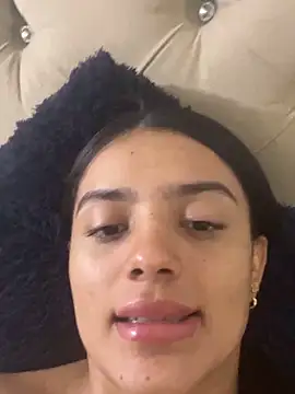 Snapshot of AnaaFaith_ chatting on 09-21-25, 04:52 AnaaFaith  online show from 09-21-25, 04:52
