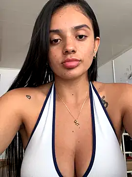 Snapshot of AnaaFaith_ chatting on 10-24-25, 07:32 AnaaFaith  online show from 10-24-25, 07:32