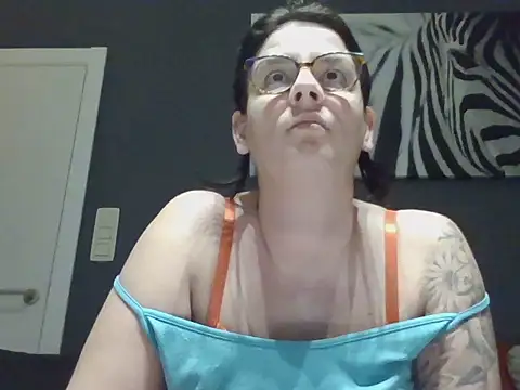 Snapshot of hottyFcup chatting on 01-15-26, 07:17 hottyFcup online show from 01-15-26, 07:17