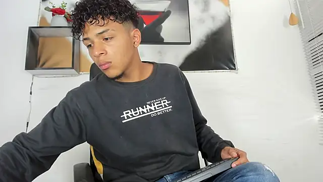 Snapshot of Manuel_Mateus1 chatting on 09-14-25, 09:14 Manuel Mateus1 online show from 09-14-25, 09:14