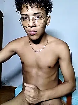 Snapshot of Manuel_Mateus1 chatting on 10-22-25, 07:57 Manuel Mateus1 online show from 10-22-25, 07:57