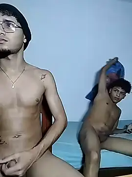 Snapshot of Manuel_Mateus1 chatting on 10-26-25, 03:45 Manuel Mateus1 online show from 10-26-25, 03:45