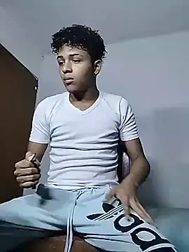 Snapshot of Manuel_Mateus1 chatting on 11-07-25, 12:32 Manuel Mateus1 online show from 11-07-25, 12:32