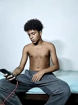 Snapshot of Manuel_Mateus1 chatting on 11-25-25, 05:13 Manuel Mateus1 online show from 11-25-25, 05:13