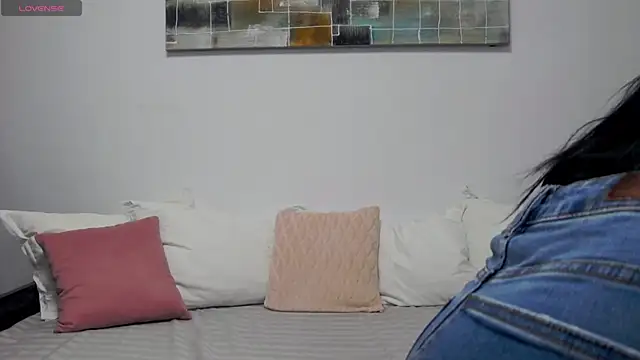 Snapshot of LadyLiia chatting on 12-10-24, 11:00 LadyLiia online show from 12-10-24, 11:00