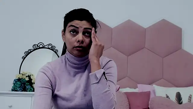 Snapshot of LadyLiia chatting on 02-14-25, 04:58 LadyLiia online show from 02-14-25, 04:58