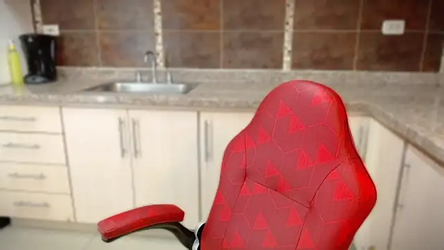 Snapshot of ValentinaMillers_ chatting on 09-30-25, 03:28 ValentinaMillers online show from 09-30-25, 03:28