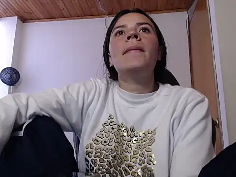 Skylar Serenity online show from 10-28-25, 07:27